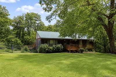 /international/us/28-sunrise-terrace-bloomingburg-ny-110119438462/