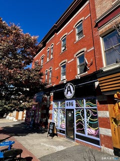 /international/us/696-main-street-middletown-ct-110106698665/
