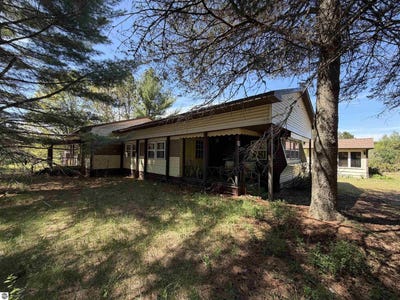 /international/us/13158-cinder-road-beulah-mi-110108269068/