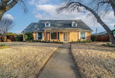 /international/us/923-green-rock-drive-duncanville-tx-110100381159/