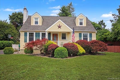 /international/us/9-mansion-drive-hyde-park-ny-110109453157/