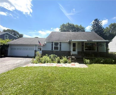 /international/us/19-beechwood-road-new-hartford-ny-110119335457/