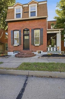 /international/us/1216-n-5th-street-st-charles-mo-110120057704/