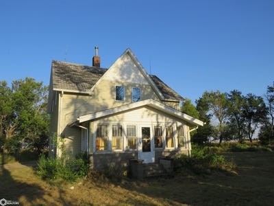 /international/us/408-birnice-marathon-ia-110102655963/