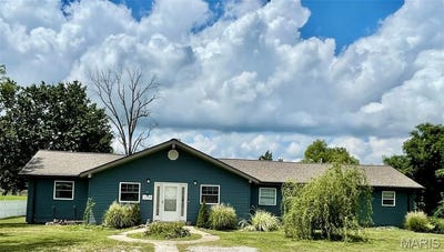 /international/us/1149-bermuda-drive-edwardsville-il-110101359757/