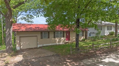 /international/us/31668-highline-drive-warsaw-mo-110094496599/