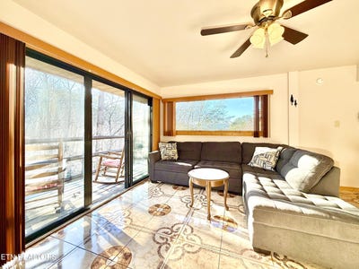 /international/us/1081-cove-rd-sevierville-tn-110105366521/