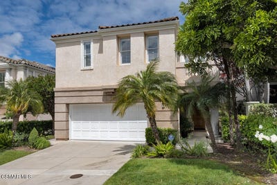 /international/us/3978-timberridge-road-moorpark-ca-110107841093/