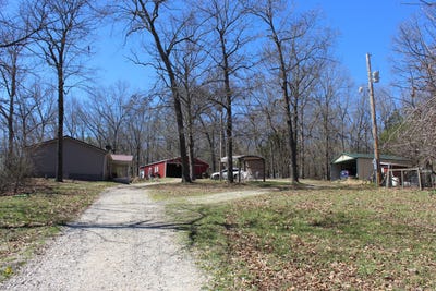 /international/us/158-ponder-slab-road-iberia-mo-110106916839/