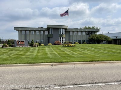 /international/us/3900-capital-city-boulevard-lansing-mi-110105092314/