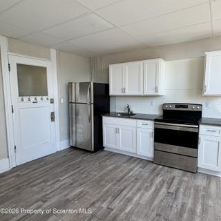/international/us/106-delaware-avenue-olyphant-pa-110108781195/