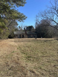 /international/us/2045-martin-luther-king-hwy-kingstree-sc-110105708893/