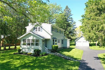 /international/us/4475-pompey-center-road-manlius-ny-110108493822/