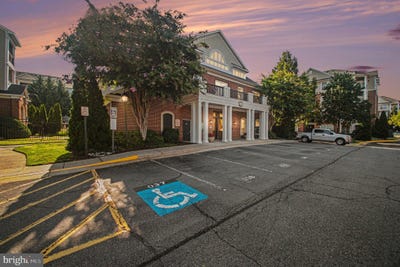 /international/us/12956-centre-park-circle-herndon-va-110109758763/