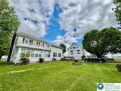 /international/us/282-young-road-bushkill-twp-pa-110109726476/
