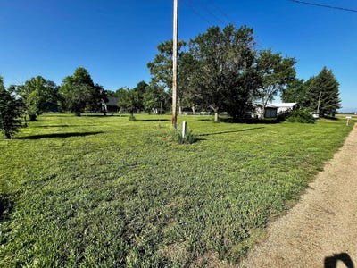 /international/us/31910-4th-avenue-elk-point-sd-110108441117/