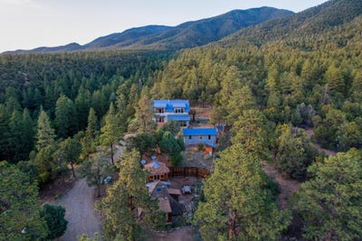 /international/us/267-gallina-canyon-road-taos-nm-110100428852/