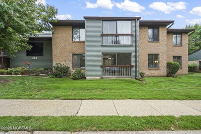 /international/us/233-medford-court-manalapan-nj-110110103798/