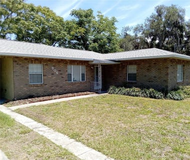 /international/us/906-oak-drive-leesburg-fl-110108269556/