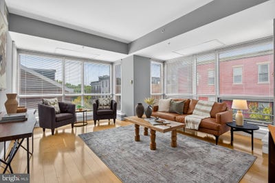 /international/us/1034-00-spruce-street-philadelphia-pa-110120482198/