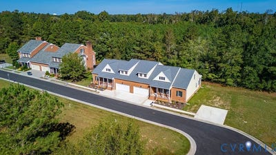 /international/us/30305-victoria-way-petersburg-va-110106455328/