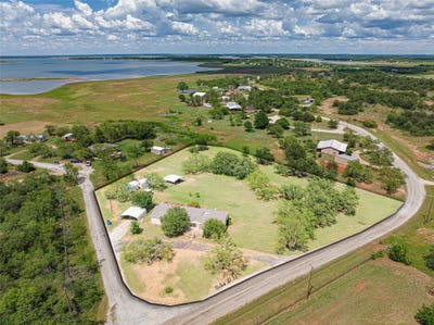 /international/us/5130-county-road-206-breckenridge-tx-110108388637/