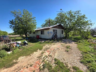 /international/us/410-county-road-179-sweetwater-tx-110107611127/