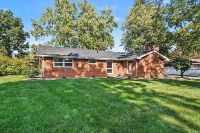 /international/us/1327-e-reynolds-street-goshen-in-110120499777/