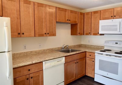 /international/us/796-court-street-keene-nh-110108058290/