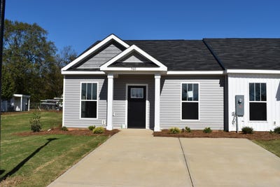 /international/us/560-hardy-point-north-augusta-sc-110108345115/