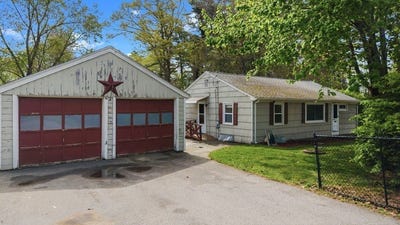 /international/us/5-2nd-ave-lakeville-ma-110107988542/