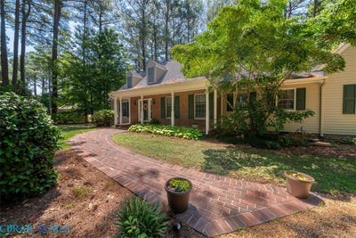 /international/us/196-locust-grove-lane-kilmarnock-va-110109011123/