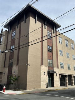 /international/us/5903-jefferson-st-west-new-york-nj-110109012347/