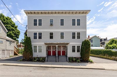 /international/us/30-tufts-ave-everett-ma-110119432325/