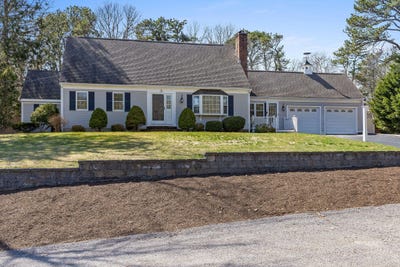 /international/us/15-greenwood-road-east-dennis-ma-110107394459/