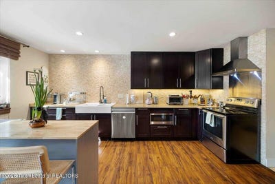 /international/us/804-powderhorn-lane-jackson-wy-110105221388/