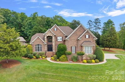 /international/us/104-timberside-drive-davidson-nc-110108096089/