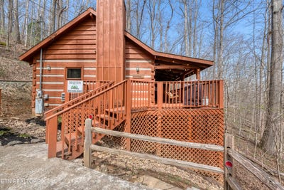 /international/us/151-timberwinds-way-townsend-tn-110106587771/