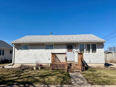 /international/us/2224-highland-park-ave-fort-dodge-ia-110107285024/