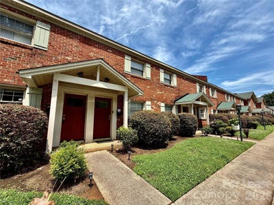 /international/us/1207-green-oaks-lane-charlotte-nc-110108417380/