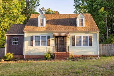 /international/us/129-buffalo-road-clarksville-va-110107782054/