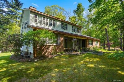 /international/us/701-zena-highwoods-road-woodstock-ny-110108196769/