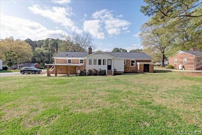 /international/us/704-n-lunenburg-ave-south-hill-va-110106956215/