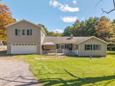 /international/us/56-county-route-10-rensselaerville-ny-110119991571/