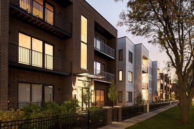 /international/us/8015-w-belmont-avenue-river-grove-il-110106363870/