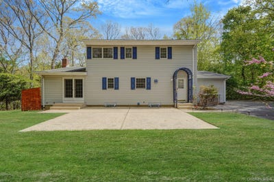 /international/us/214-landing-avenue-smithtown-ny-110107711899/