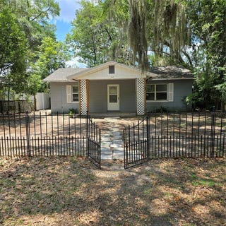 /international/us/707-nw-24th-avenue-gainesville-fl-110108229676/