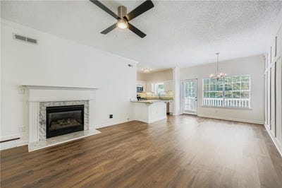 /international/us/404-las-brasis-court-peachtree-city-ga-110102545597/