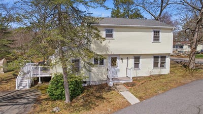 /international/us/107-pond-st-rockland-ma-110107516501/