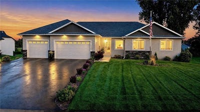 /international/us/2046-162nd-avenue-ne-ham-lake-mn-110107854409/